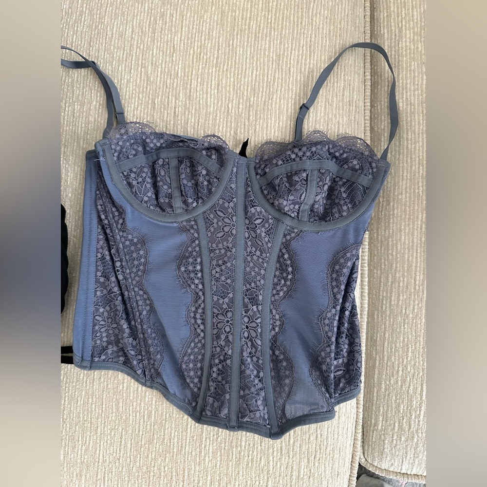 urban outfitters lilac bustier top
